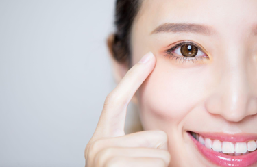 目頭が腫れるのは涙嚢炎？目の中やまぶたが腫れるその他の原因も紹介