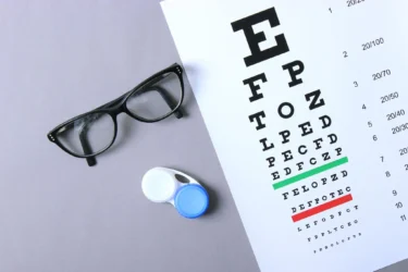 眼科の定期検診、なんて言って受ければいい？検査の種類・内容も解説
